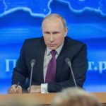Džud Lo ḱe go glumi Putin vo filmot „Volšebnikot od Kremlj“