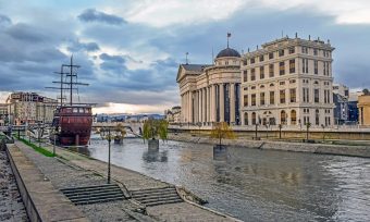 Snegot gi spasi skopjani – go rasčisti vozduhot vo Skopje!