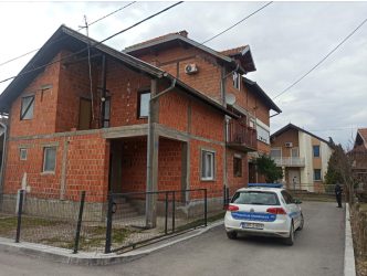 Што се случувало зад затворените врати од куḱата во Брчко во коjа беа пронаjдени 31 дете!