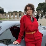 Ljupka Mitrova se loži na Porše: Prazničniot podarok ja iznenadi, pa vednaš se namesti da pozira!