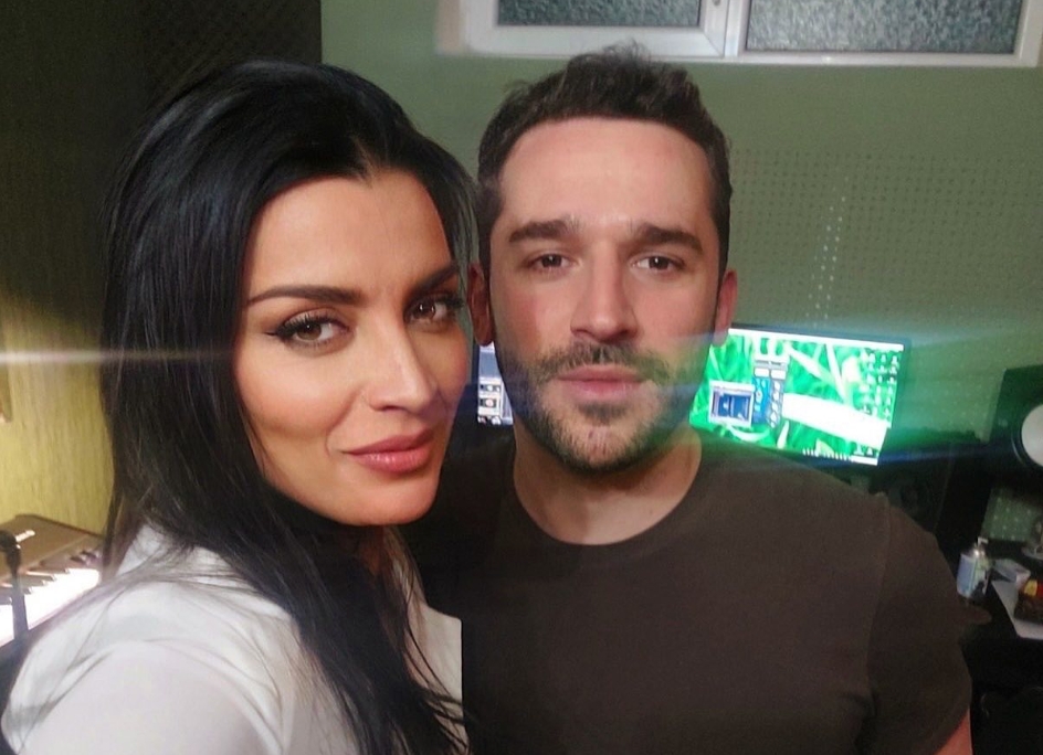 Aleksandar Tarabunov ima nov hit – tekstot go napišal dodeka pešačel na kej!