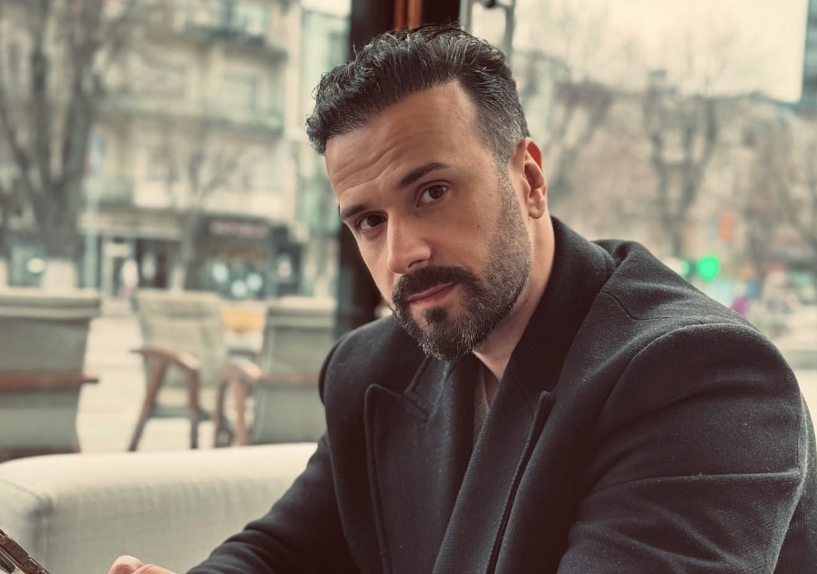 IMA LI ALEN HASANOVIḰ NOV HIT VO RAKAV?! Posle „Majka Pita“ stiga FANATIK! Fanovite poludea po novite aktivnosti na pejačot!