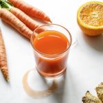 Sok koj go čisti teloto od masnotii: pijte go nautro na prazen stomak