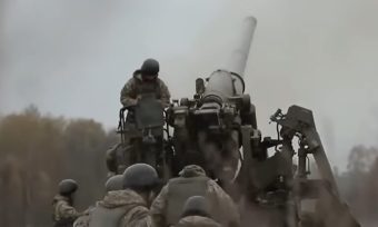 RUSIJA JA NAPADNA UKRAINA VO TEKOT NA NOḰTA! Lansirani nad 100 dronovi, proglasena e vozdušna opasnost! (FOTO)