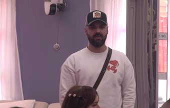 ОТКРИЕНА ТАJНАТА НАМЕРА НА ЛУКА ВУJОВИḰ ВО ВРСКА СО АНЕЛИ АХМИḰ: Учесникот во реалното шоу мислеше дека КАМЕРИТЕ НЕ ГО СНИМААТ, па сè ПРИЗНА, наcиjата ВО ШОК!