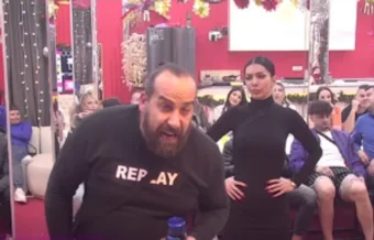 АЛЕКС НИКОЛИḰ СЕ РАСПАДНА ОД ПЛАЧЕНJЕ! настана општ ХАОС!