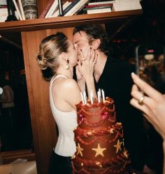 Ljubovta e oficijalna: Džidži Hadid i Bredli Kuper zaedno na Instagram!