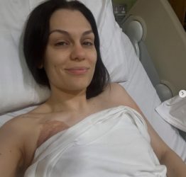 Џеси Џ. со емотивна објава од болница: „Одмарам и чекам резултати – благодарна сум за сè“