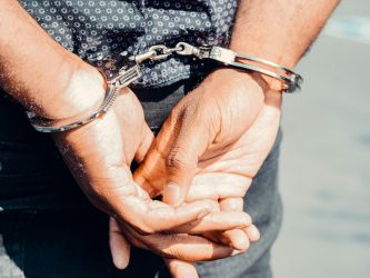 ТРИ ЛИЦА ОД КУМАНОВО УАПСЕНИ ПО РАСПИШАНИ ПОТЕРНИЦИ – СПРОВЕДЕНИ ВО ЗАТВОРОТ ИДРИЗОВО!