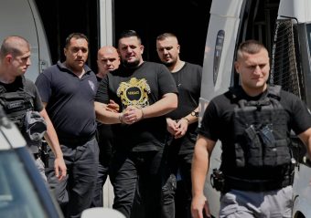 ШЕНКИ ВЕРСАЧЕ СО СИЛНО ПОЛИЦИСКО ОБЕЗБЕДУВАЊЕ СПРОВЕДЕН ВО СУДНИЦА – СУДСКИОТ ПРОЦЕС ПРОТИВ „БЕЛАНОЦА/БАРОН“ ОДЛОЖЕН!