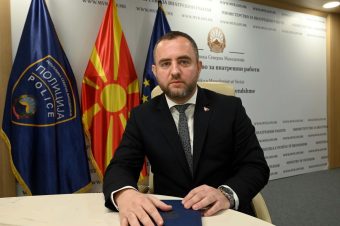 ПЕШАЦИТЕ ЌЕ ПЛАЌААТ КАЗНИ – АКО ЗБОРУВААТ НА МОБИЛЕН ДОДЕКА СЕ ДВИЖАТ!