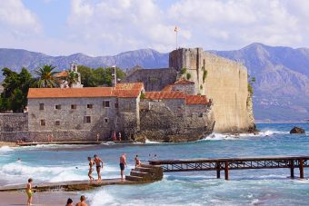 ДЕТАЛИ ЗА ЕКСПЛОЗИЈАТА ВО БУДВА!