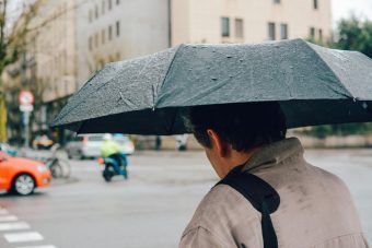 СТАБИЛНО И ТОПЛО ВРЕМЕ СО ПОЈАВА НА ДОЖД И ГРМЕЖИ ПОПЛАДНЕ!