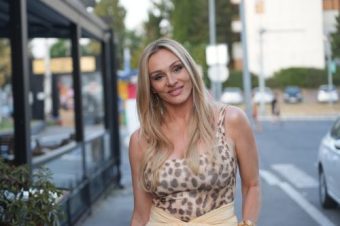АНАБЕЛА СЕ ФОТОГРАФИРАШЕ СО ГАГИ И АНДРЕЈ – ПОРАНЕШНИОТ И СЕГАШНИОТ СОПРУГ РАМО ДО РАМО: НЕШТО ШТО ДОСЕГА НЕ СМЕ ГО ВИДЕЛЕ! (ФОТО)